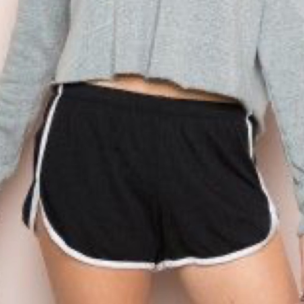 brandy melville black lisette shorts